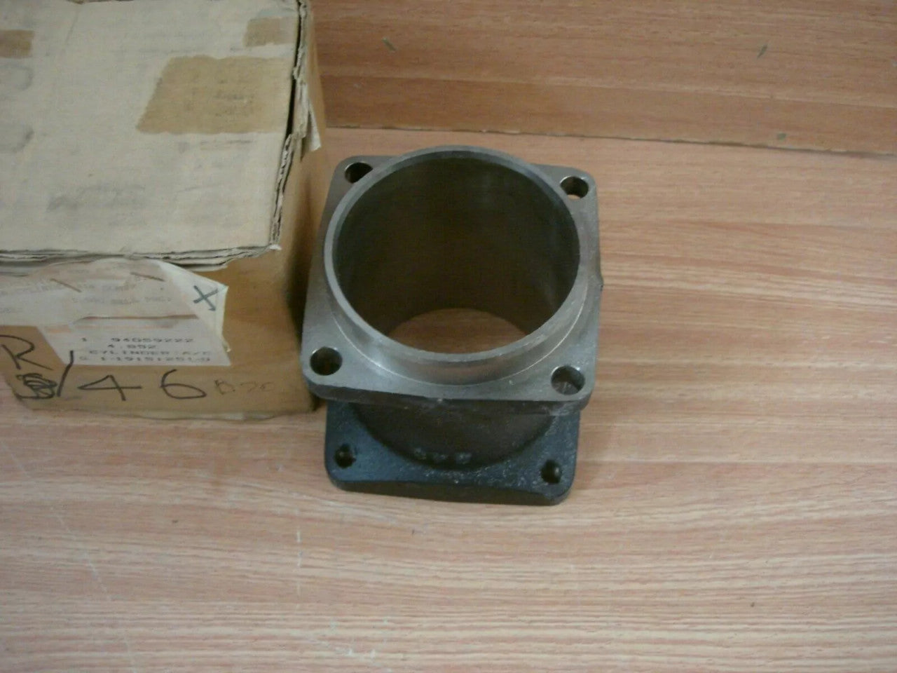 Air Compressor Cylinder Brakes fits Isuzu Bus Truck Lorry CQR MV118 CXZ CYM FVR 1191512510 View Right