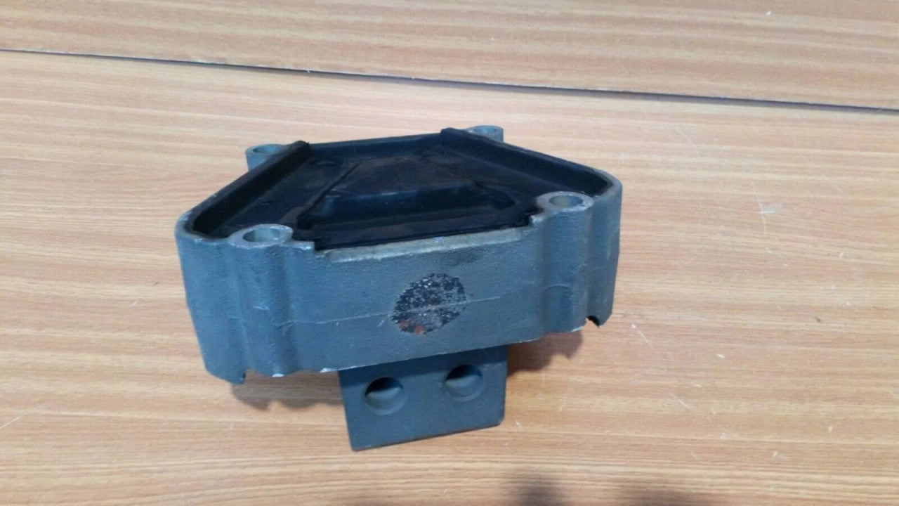 Engine Mount fits Iveco Eurostar Eurotech Eurotrekker 500364187 Genuine View Right