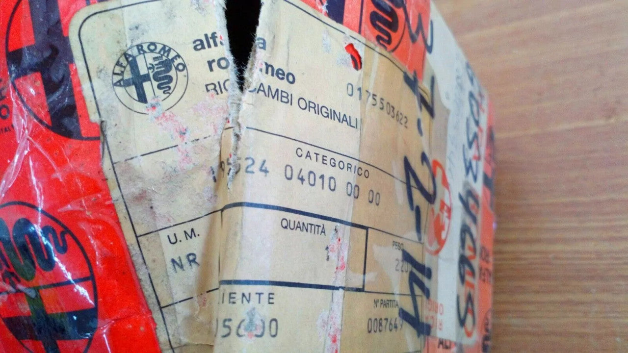 Carburetor fits Alfa Romeo 75 60534665 Genuine View Close Up Right