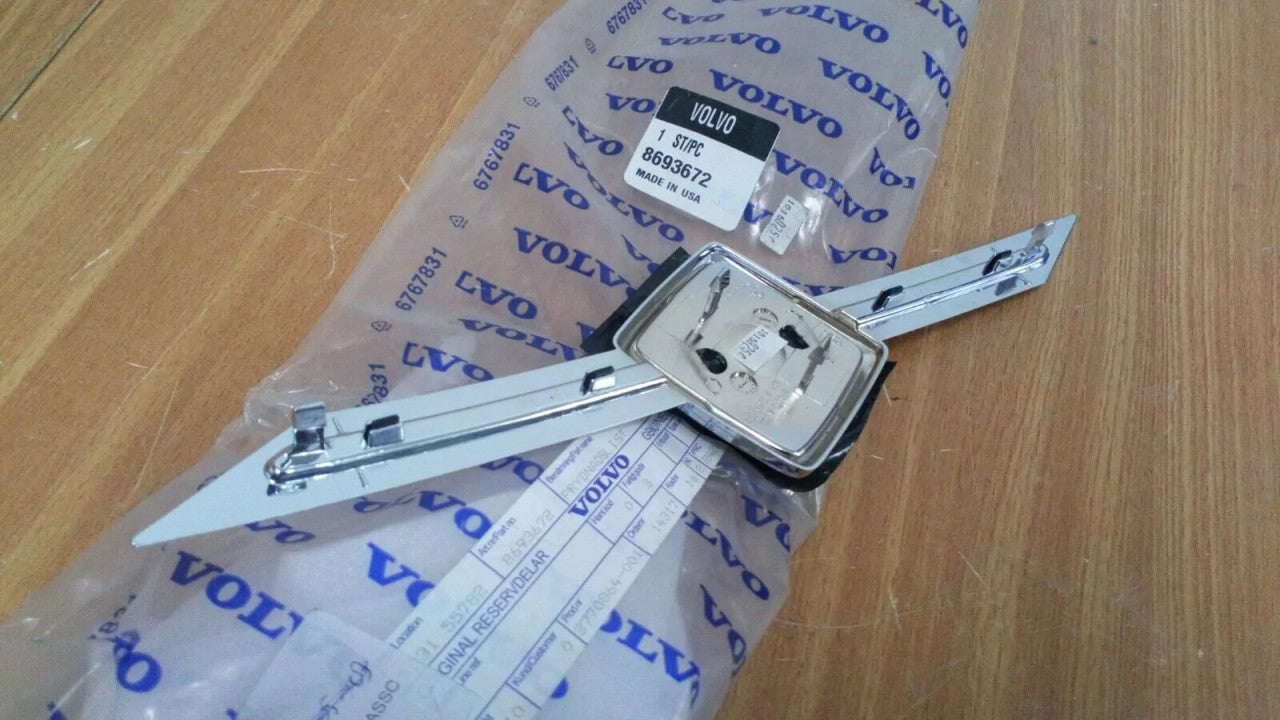 Emblem Front fits Volvo S60 8693672 Genuine View Right