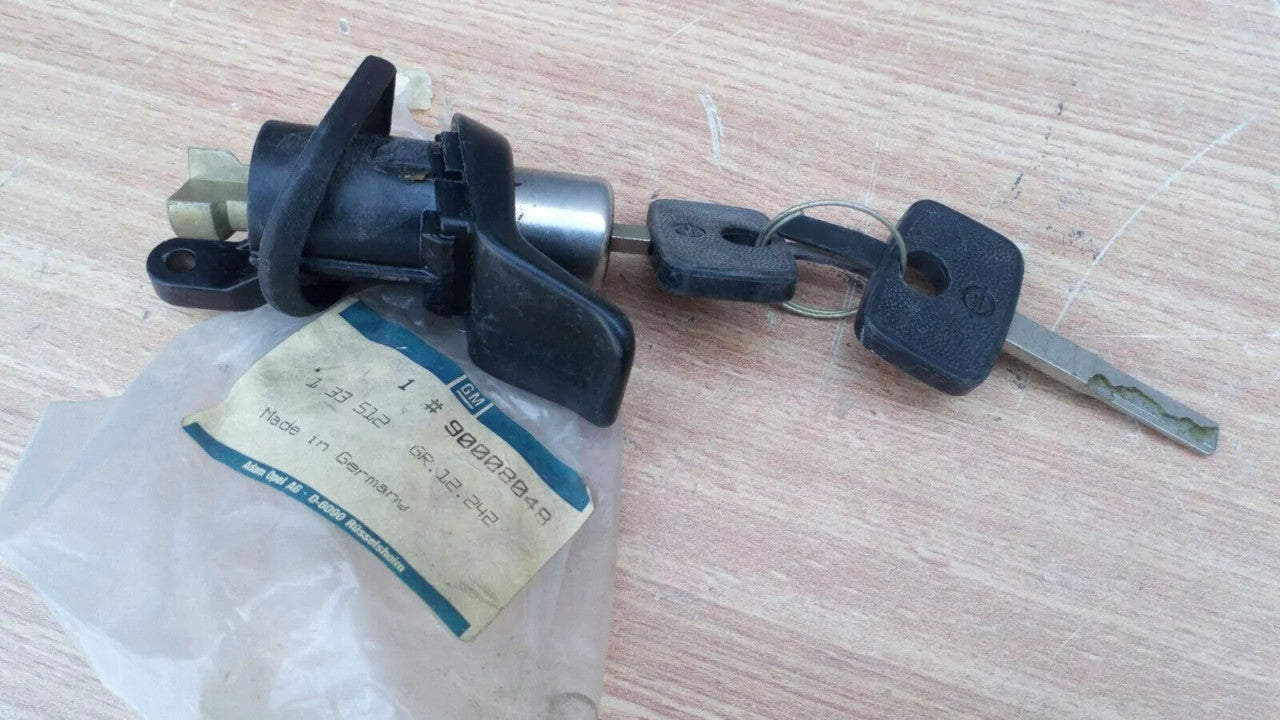 Tailgate Lock with Keys fits Opel Ascona C Vauxhall Cavalier 90008048 Genuine View Front