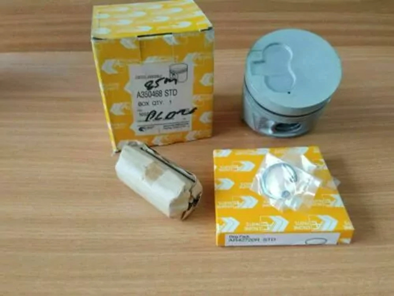 Piston fits Nissan Vanette Skyline Laurel LD20 engines 85mm STD A350468 View Front