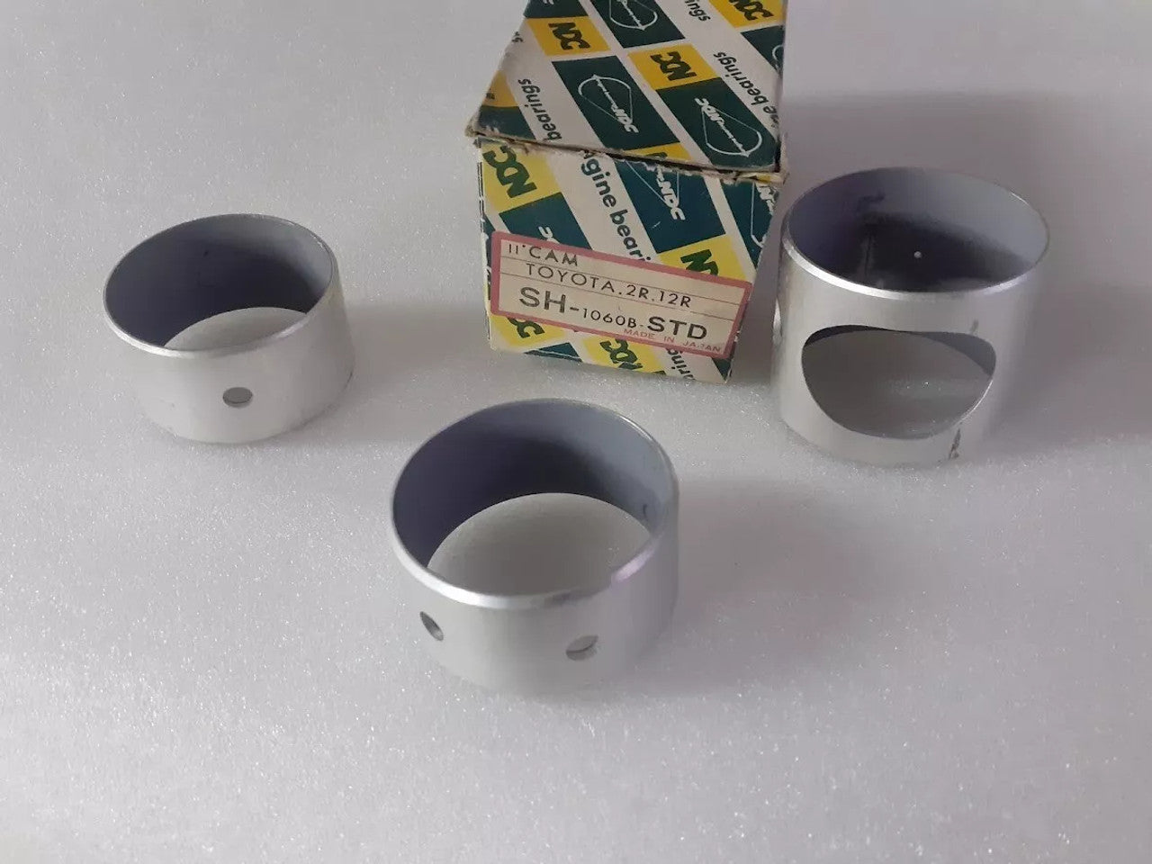 Camshaft Bearing Set fits Toyota 2R 4R 12R SH1060 View Front