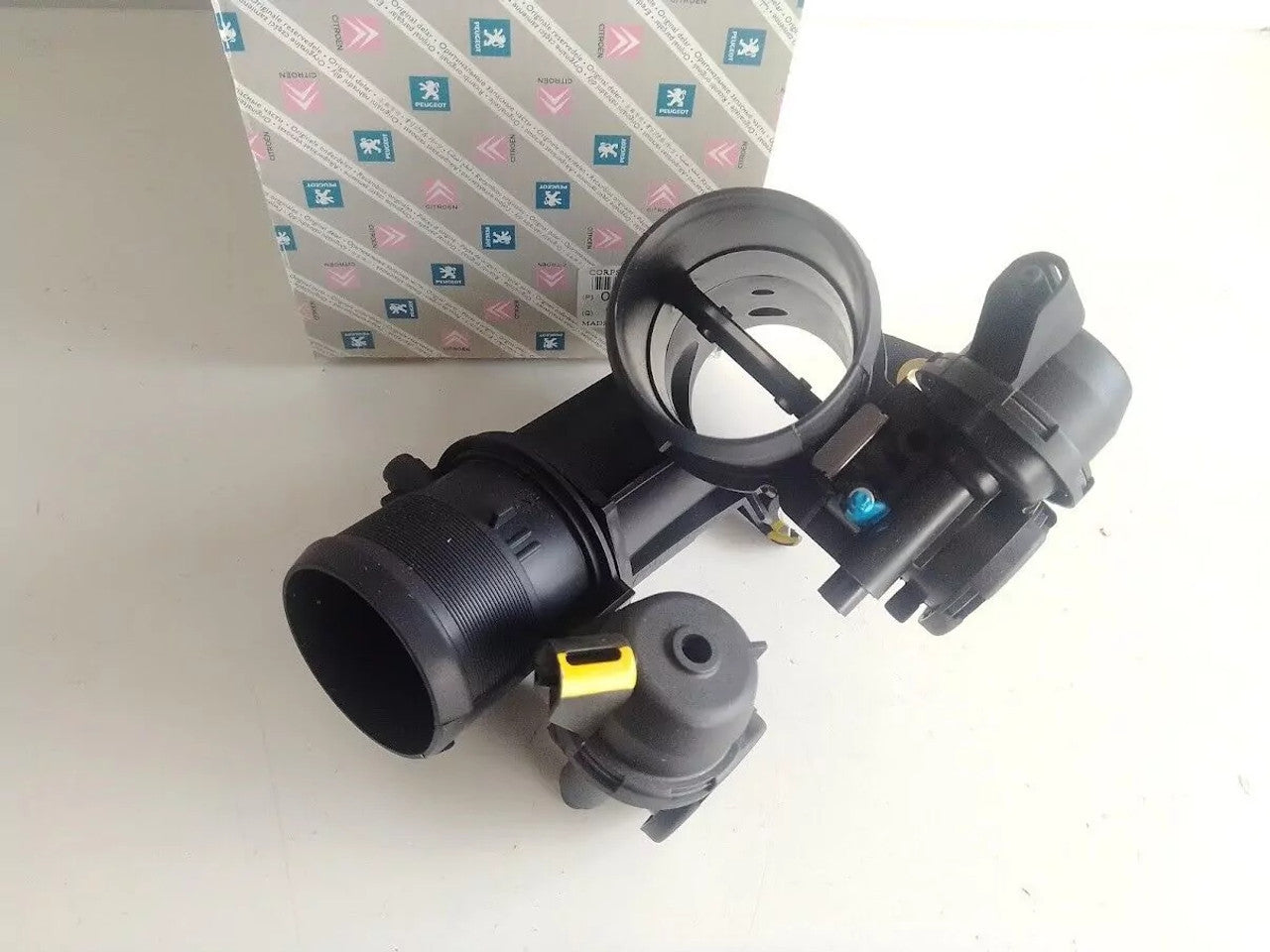 Throttle Body fits Peugeot Citroen 0345F0 9684269380 Genuine View Right