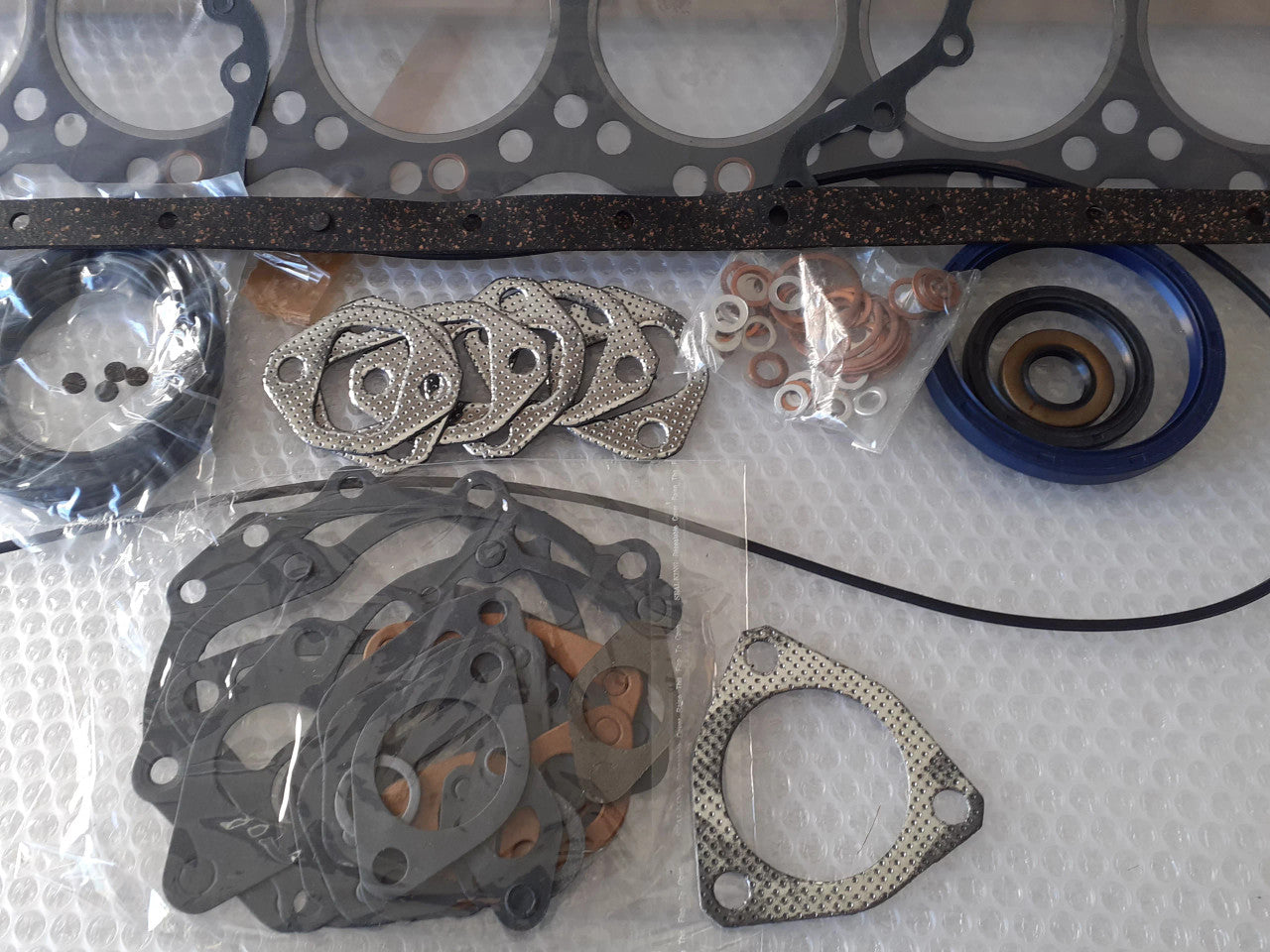 Full Gasket Set kit fits Hino Truck EC100 engine 04010-0043 View Left