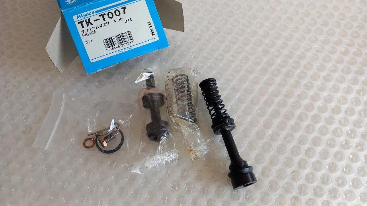 Brake Master Repair Kit fits Toyota Starlet EP70 EP71 EP76 NP70 NP76 3/4 04493-10090 View Front
