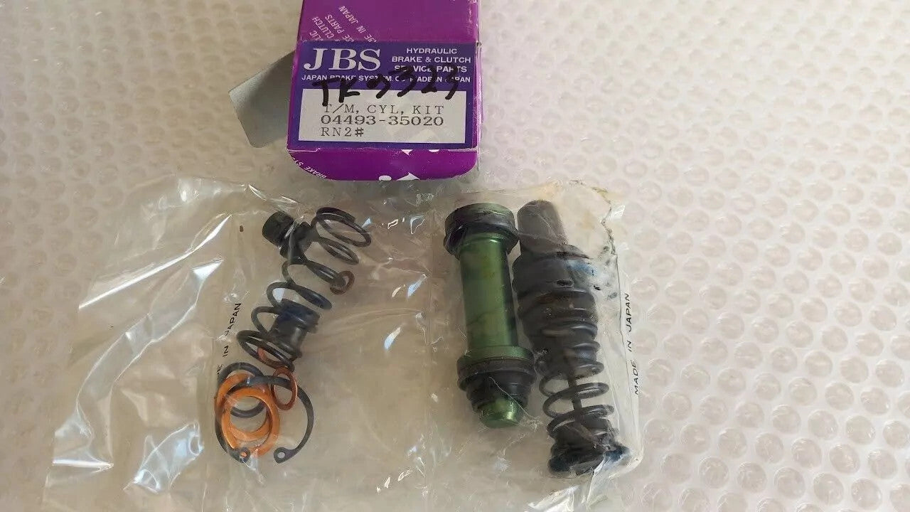 Brake Master Repair Kit fits Toyota Hilux 4Runner RN20 RN22 RN25 RN27 1 inch 04493-35020 View Front