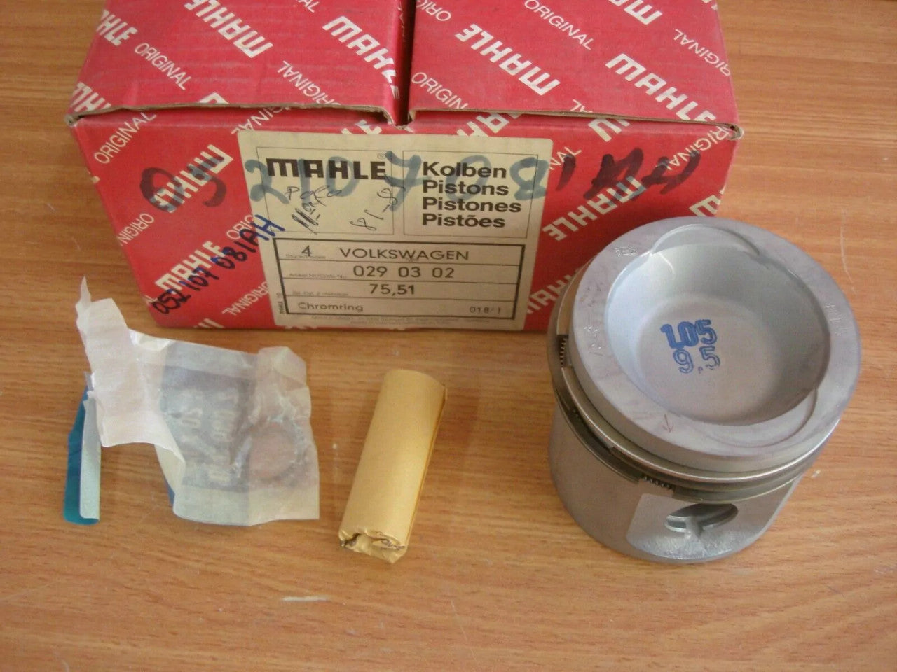 4x Pistons fits VW Polo Derby GL AAK engines 75.51mm Bore Oversize 052107081AH View Front