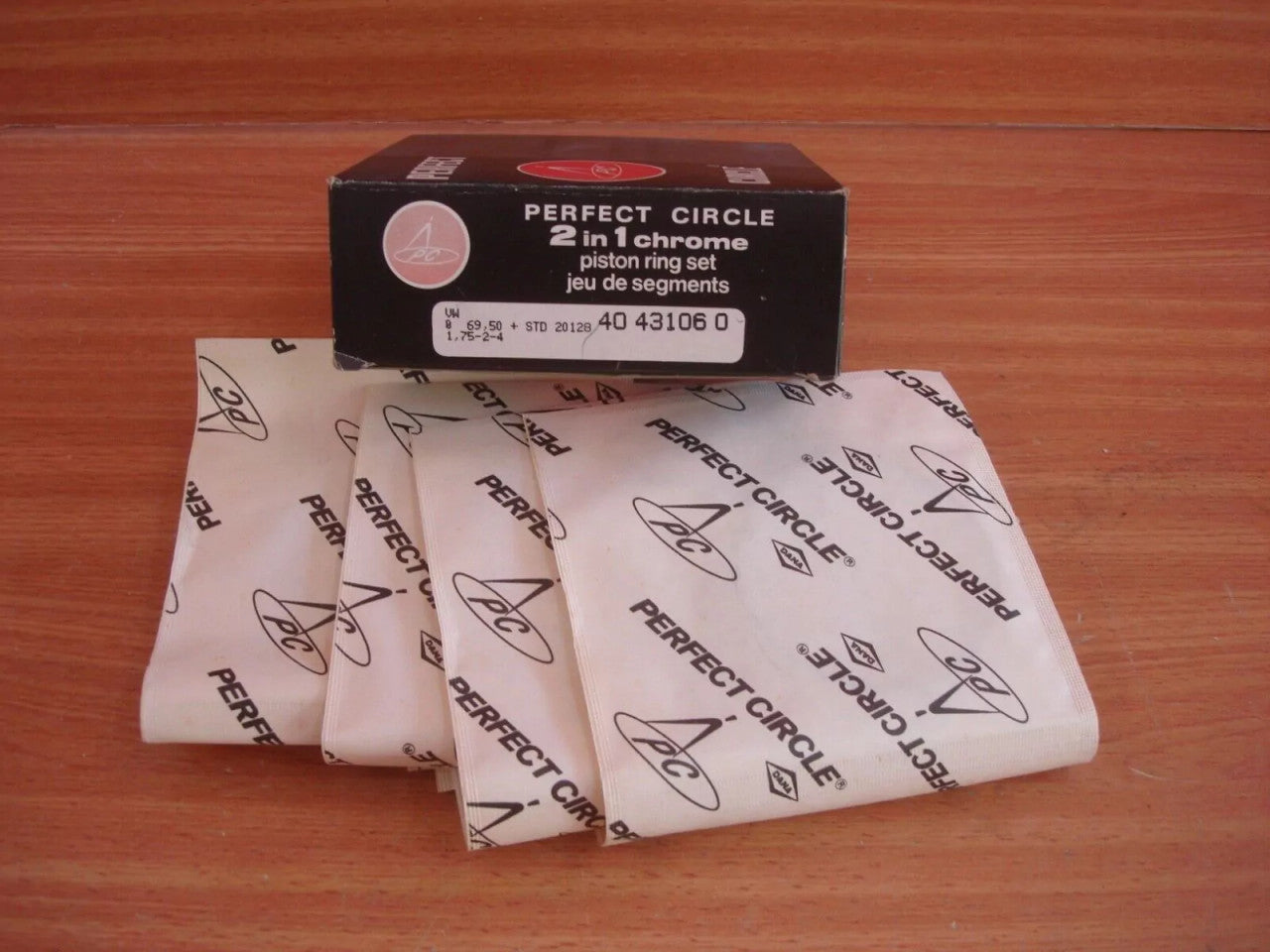 Piston Rings Set fits Audi 50 VW Golf Polo Derby Jetta 69.50mm Bore 1.75x2x4 STD 052198151D View Front