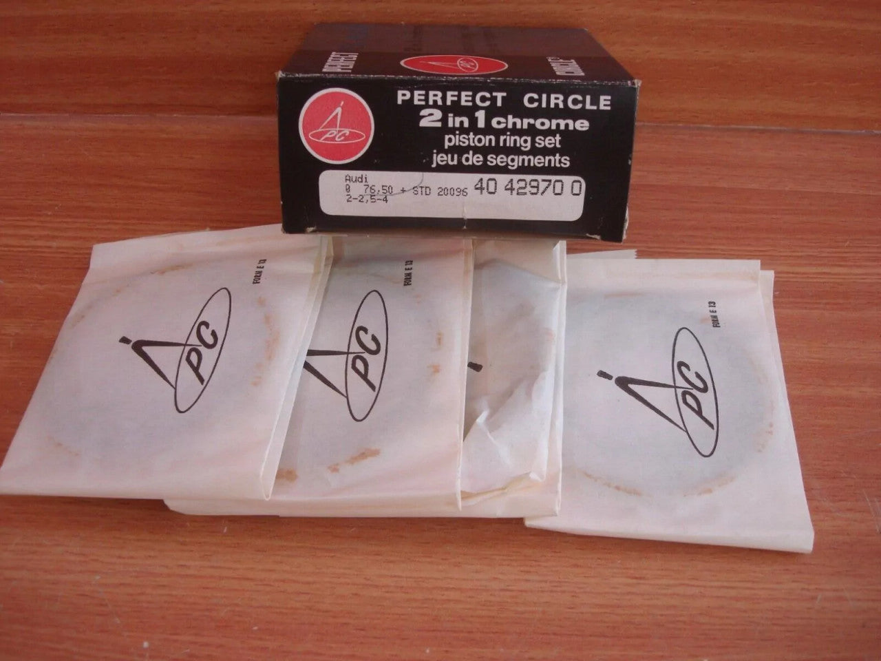 Piston Rings Set fits Audi Fox 80 GL 1471cc 76.50mm Bore 2x2.5x4 STD 056198151A View Front