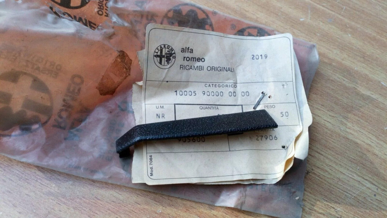 Window Crank Cover fits Alfa Romeo Alfasud 100059 Genuine View Front