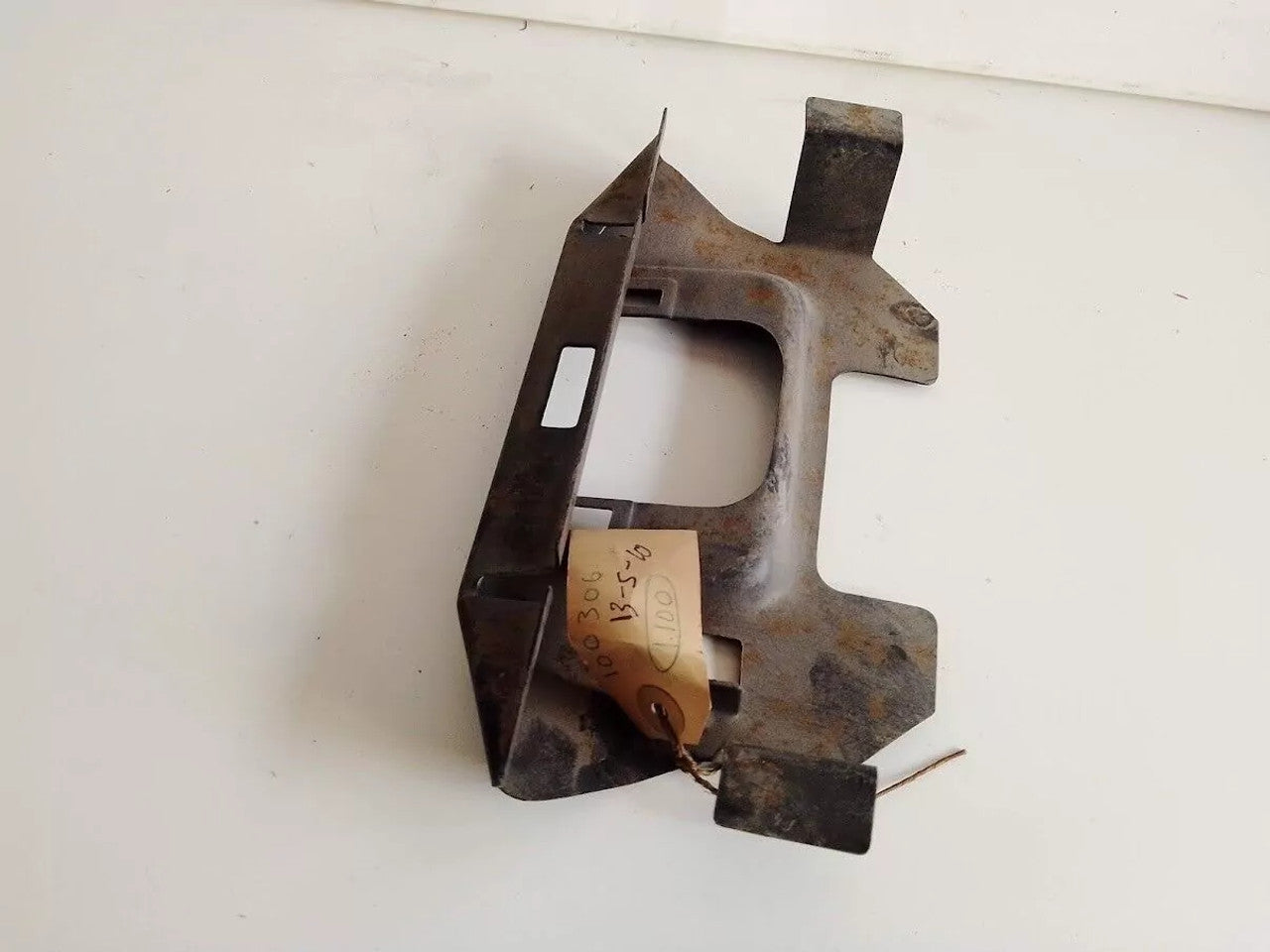 Trunk Lid Boot Lock Bracket Support fits Alfa Romeo Alfasud 100306 Genuine View Rear