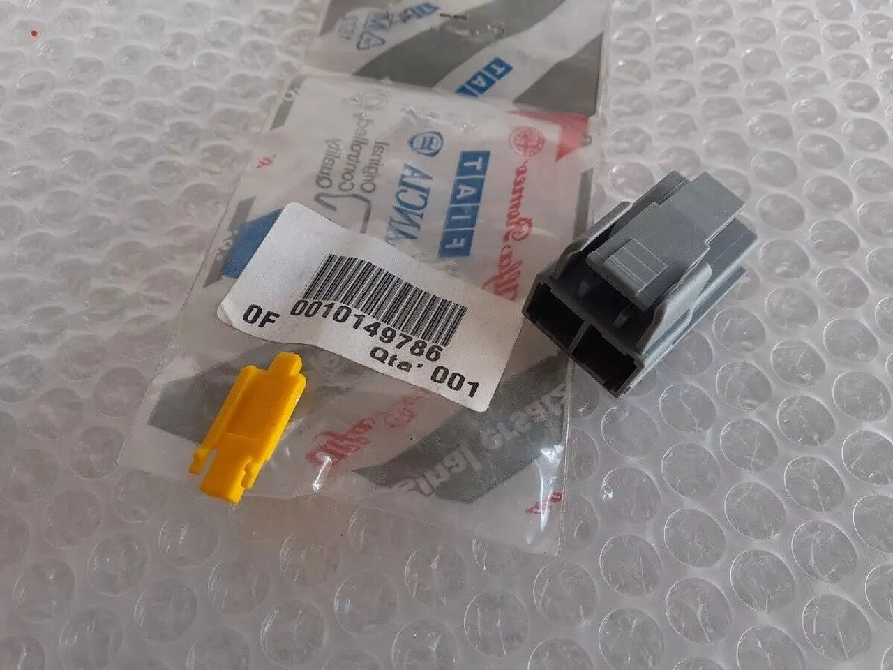 Electrical Connector fits Fiat Punto Alfa Romeo 147 156 10149786 Genuine View Front