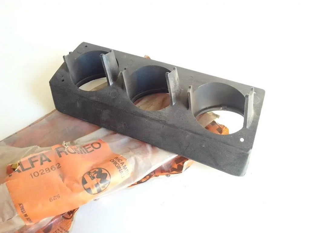 Gauges Housing RHD fits Alfa Romeo Alfasud Ti 102862 Genuine View Rear