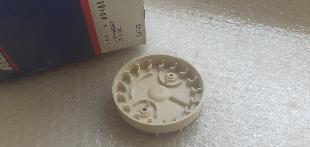 Distributor Rotor fits Chevrolet Blazer GMC Jimmy 4.3 V6 10452457 View Rear