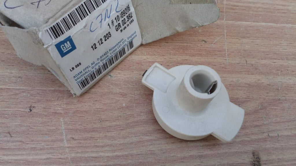Distributor Rotor Arm fits Opel Vauxhall Ascona C Corsa A Nova Astra F 10469006 View Rear