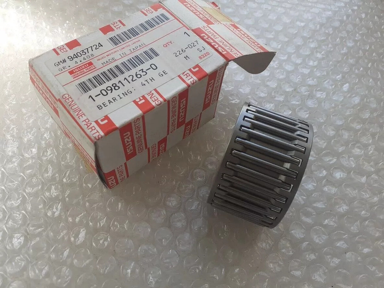 Transmission Needle Bearing fits Isuzu Bus LT Truck FSS FTS 1098112630 View Right