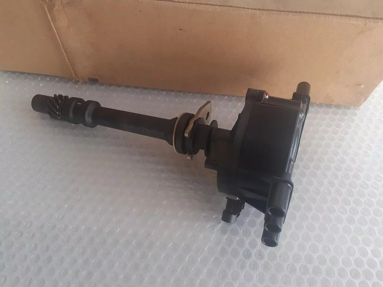 Ignition Distributor fits Chevrolet Blazer 4.3 V6 GMC Jimmy 1104057 View Front