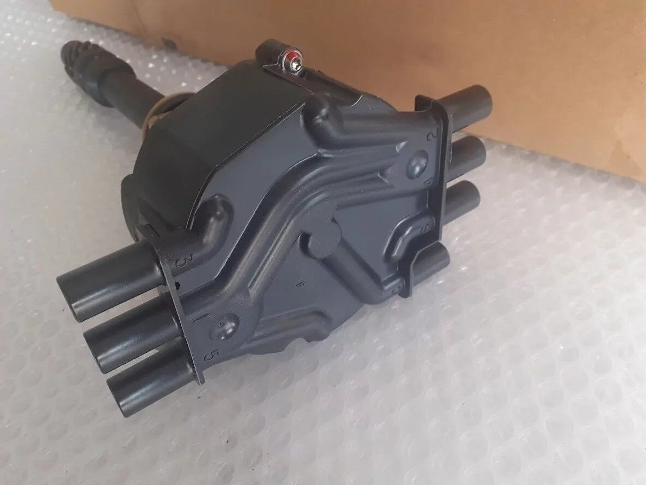 Ignition Distributor fits Chevrolet Blazer 4.3 V6 GMC Jimmy 1104057 View Rear