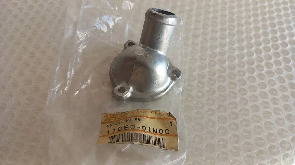 Thermostat Housing Cover fits Nissan Cherry 310 Pulsar Sunny N12 N13 Praire M10 11060-01M00 View Front