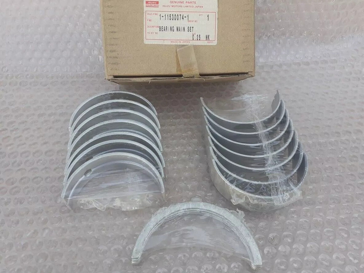 Main Bearings Set Crankshaft fits Isuzu Komatsu Hitachi 6BG1 6BD1 6BB1 +0.25mm 1115300741/25 View Front