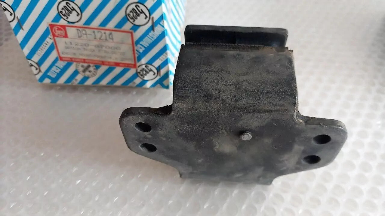 1x Engine Mount Front fits Nissan Datsun Pickup 720 11220-G7000 View Rear