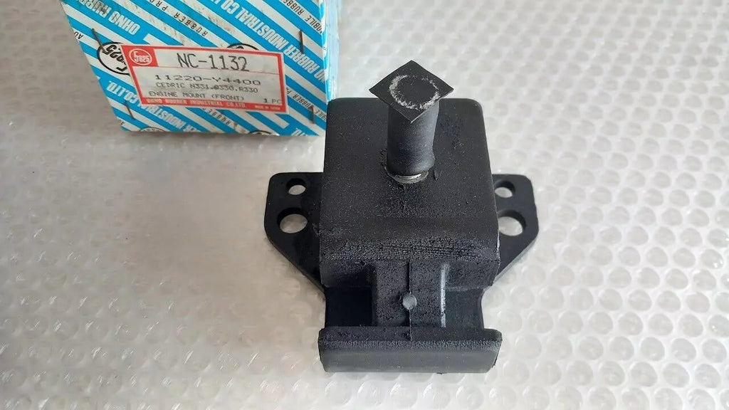 Engine Mount Front fits Nissan Caravan Homy Urvan E23 Cedric 11220-Y4400 View Front