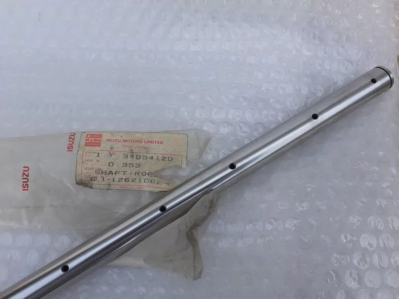 Rocker Arm Shaft fits Isuzu Hitachi 6BG1 6BB1 6BD1 1126210621 Genuine View Left