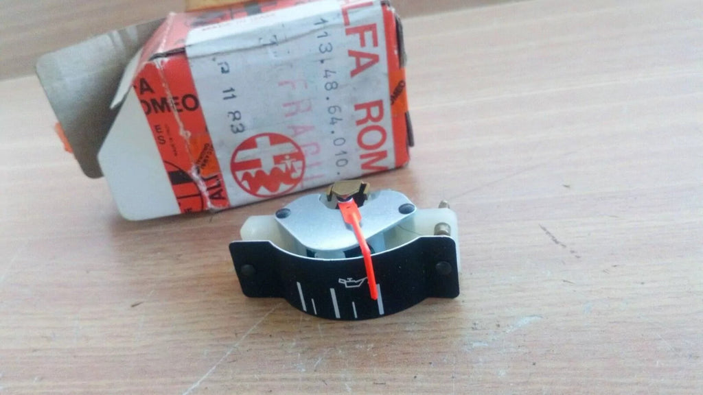 Oil Gauge fits Alfa Romeo 113486401000/04 Genuine View Front