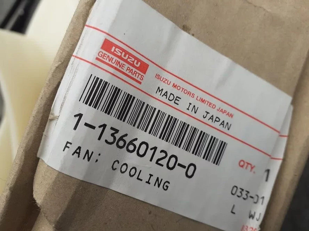 Engine Cooling Fan Blade fits Isuzu CHR CJR CQR 1136601200 Genuine View Right