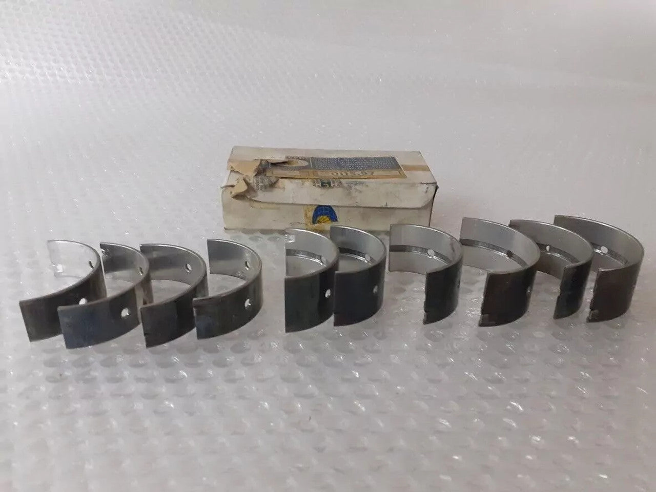 Crankshaft Main Bearing Set STD fits Peugeot 404 504 011587 Genuine View Rear