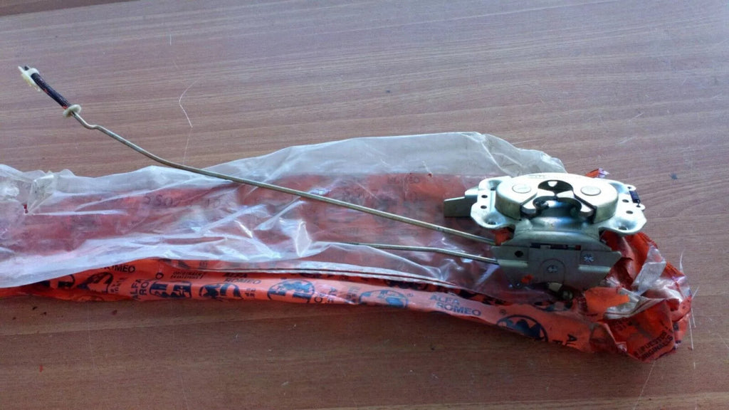 Door Lock Front Right fits Alfa Romeo Alfetta 116005507810 Genuine View Front