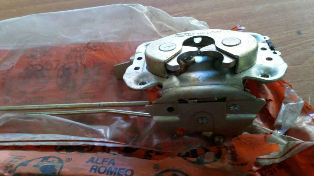 Door Lock Front Right fits Alfa Romeo Alfetta 116005507810 Genuine View Right