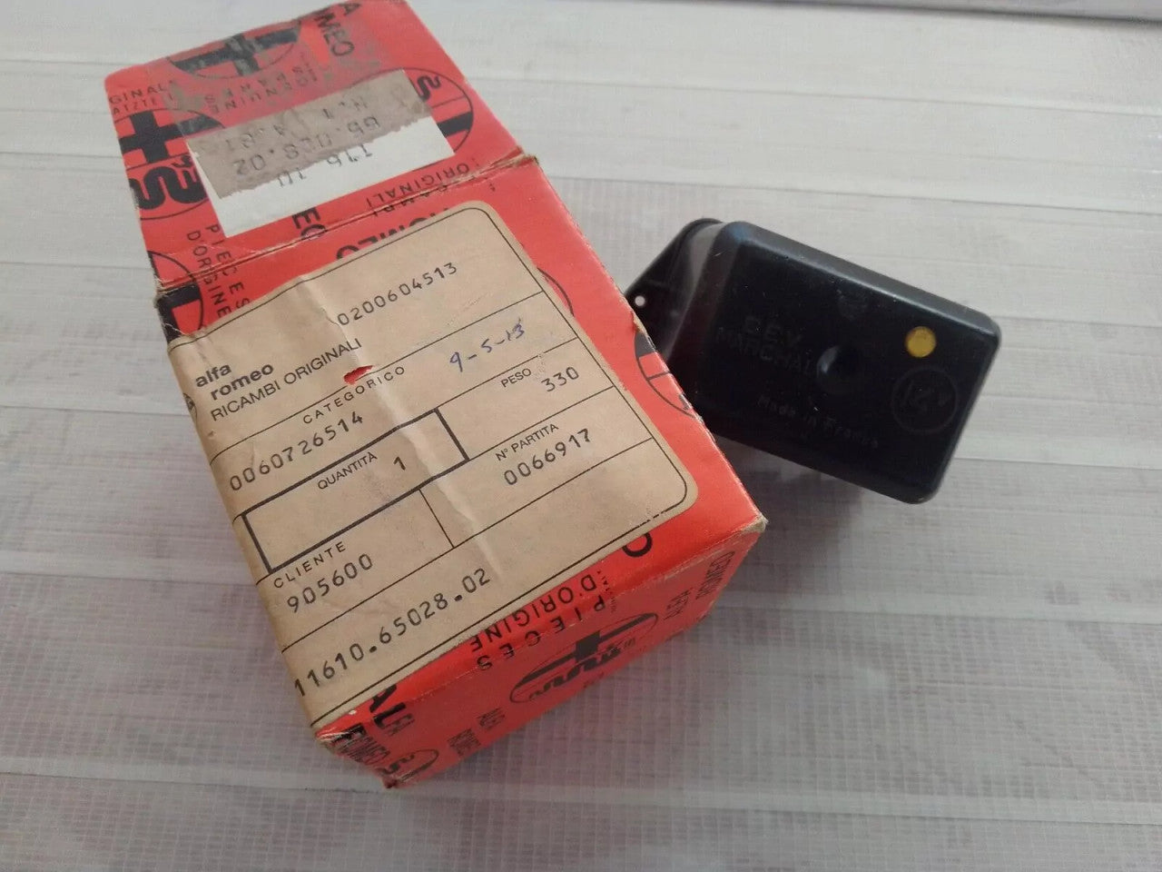 Voltage Regulator fits Alfa Romeo Alfetta 60726514 116106502802 Genuine View Left