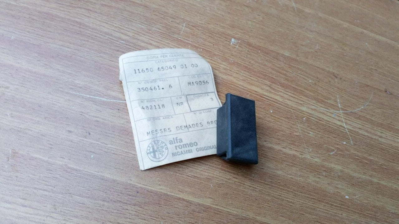 Plug fits Alfa Romeo 116 11650650490100 Genuine View Front