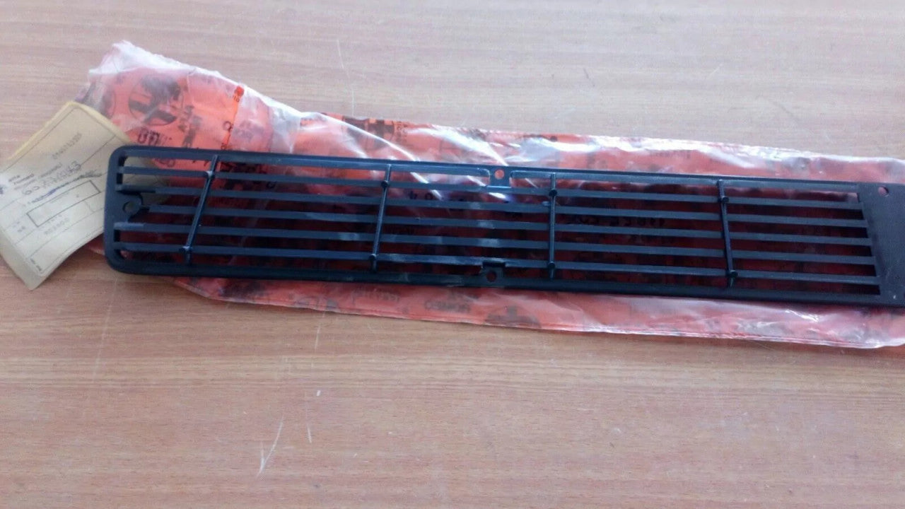 Front Grill fits Alfa Romeo Alfetta 116555914100 Genuine View Rear
