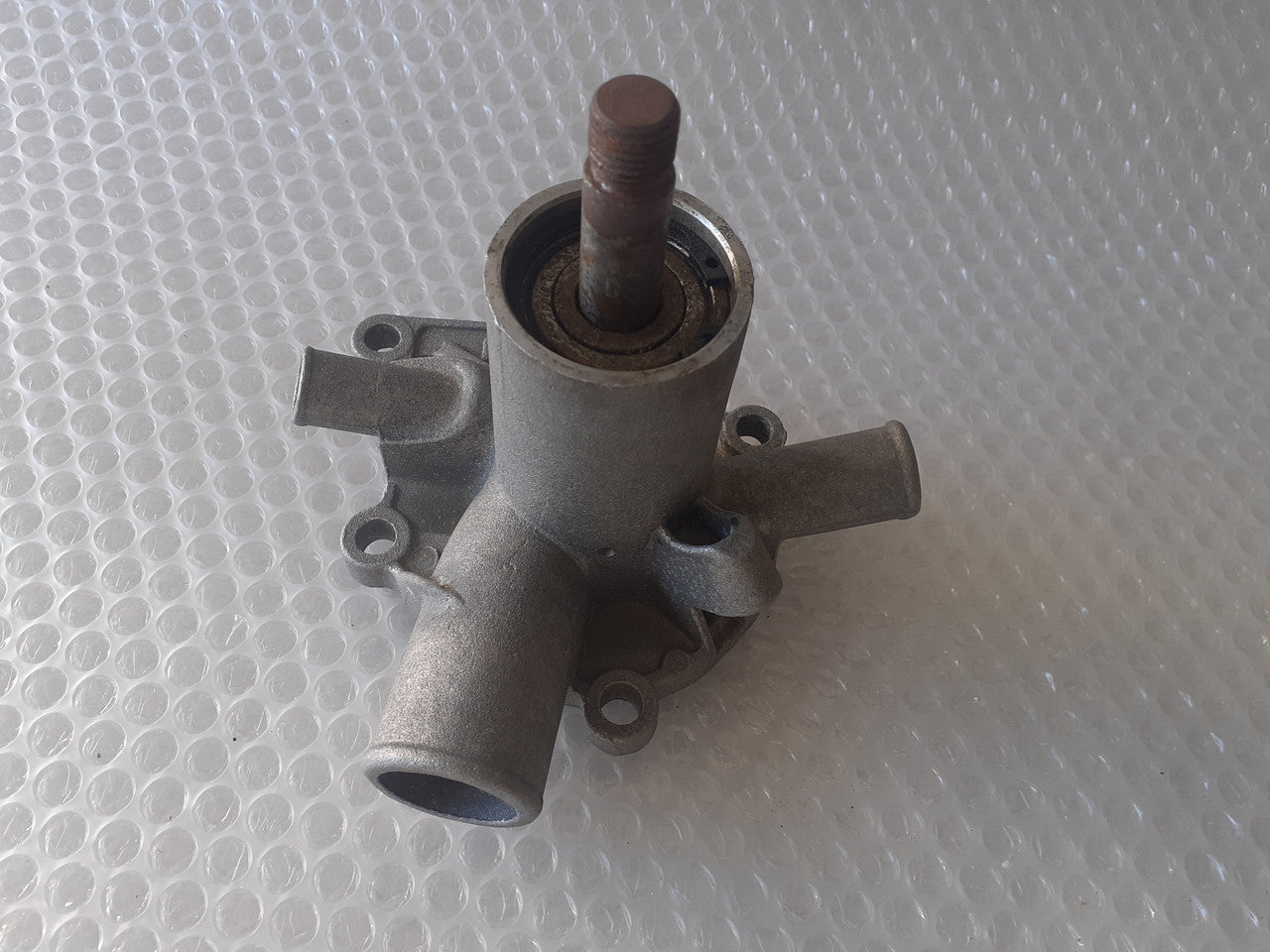 Water Pump fits Peugeot 204 304 305 View Front
