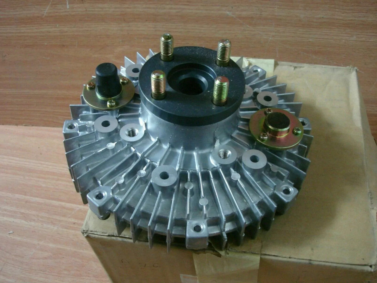 Engine Cooling Fan Clutch fits Isuzu Bus Truck LT 6HH1 6HE1 1216501910 Genuine View Right