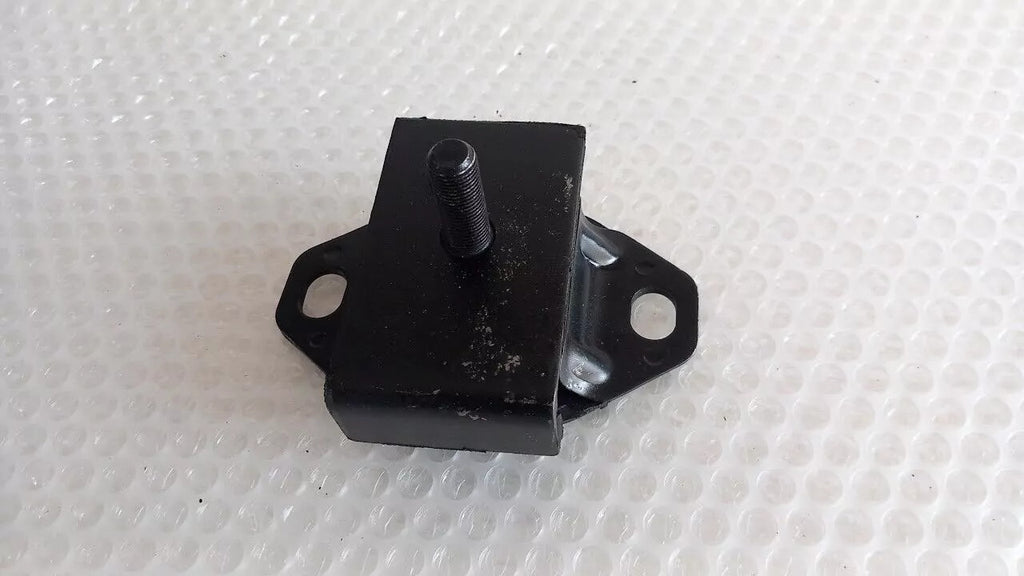 Engine Mount Front fits Toyota Hiace RH Hilux 4Runner RN 12361-39018 View Front