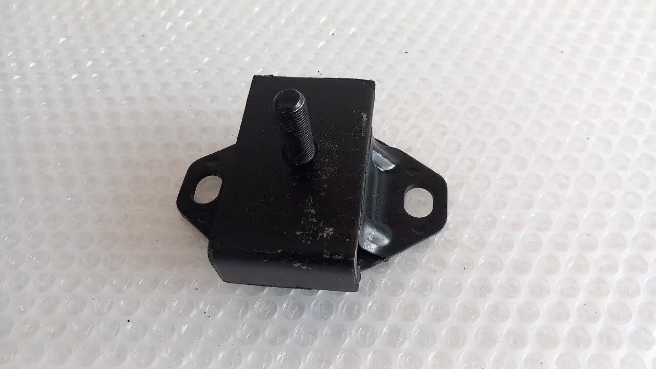 Engine Mount Front fits Toyota Hiace RH Hilux 4Runner RN 12361-39018 View Front