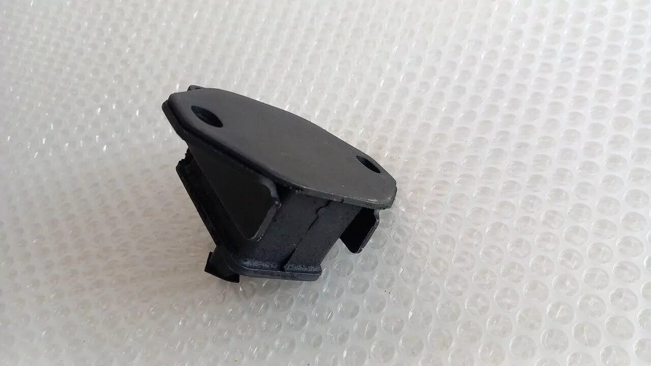 Engine Mount Right fits Toyota Hilux 4Runner RN22 12361-39027 View Rear