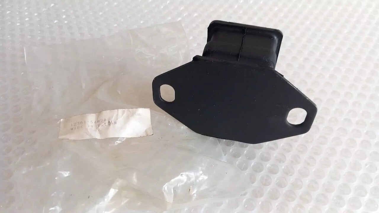 Engine Mount fits Toyota Hilux 4Runner LN30 LN40 Toyoace LY20 LY30 12361-54020 View Rear