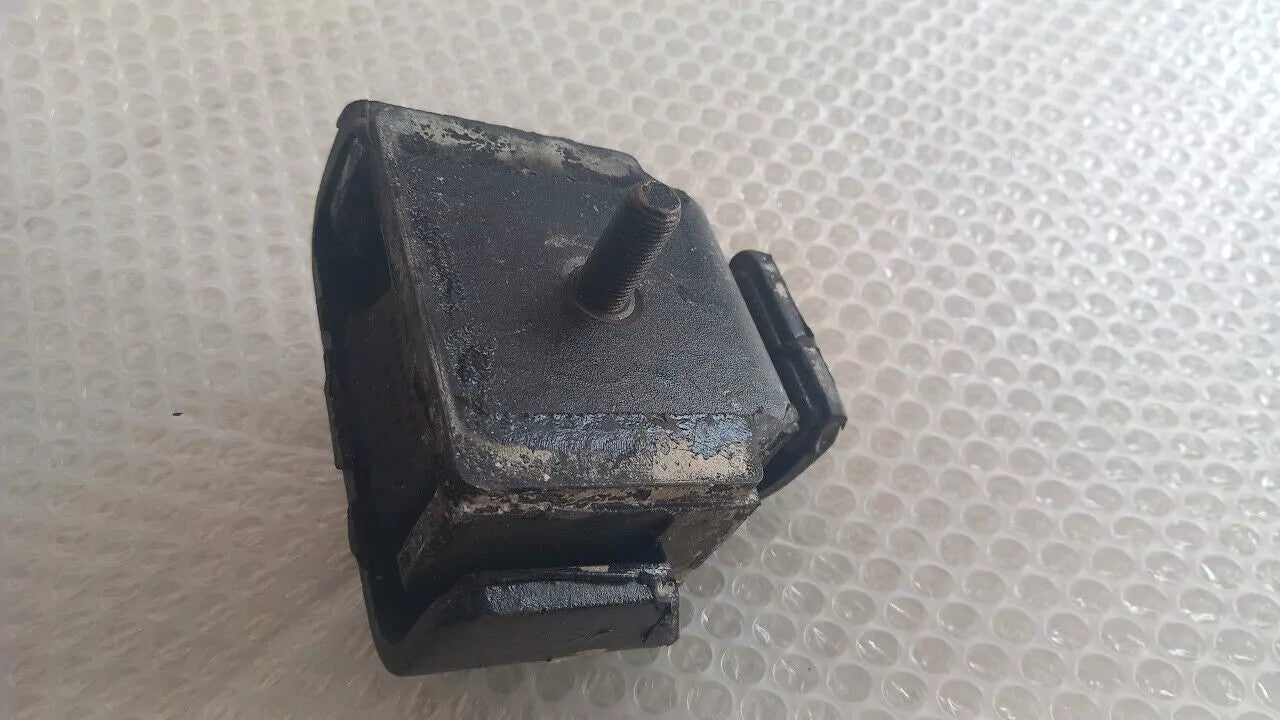 Engine Mount Front fits Toyota Land Cruiser HJ60 2H 12361-68010 View Front
