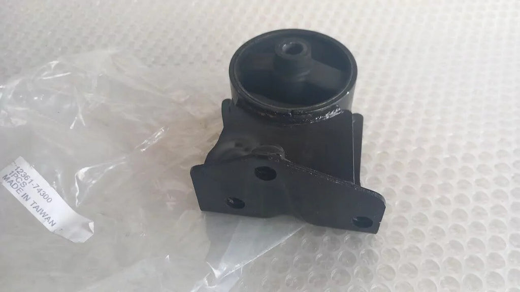 Engine Mount Front fits Toyota Caldina Carina Corona ST190 ST191 12361-74300 View Rear