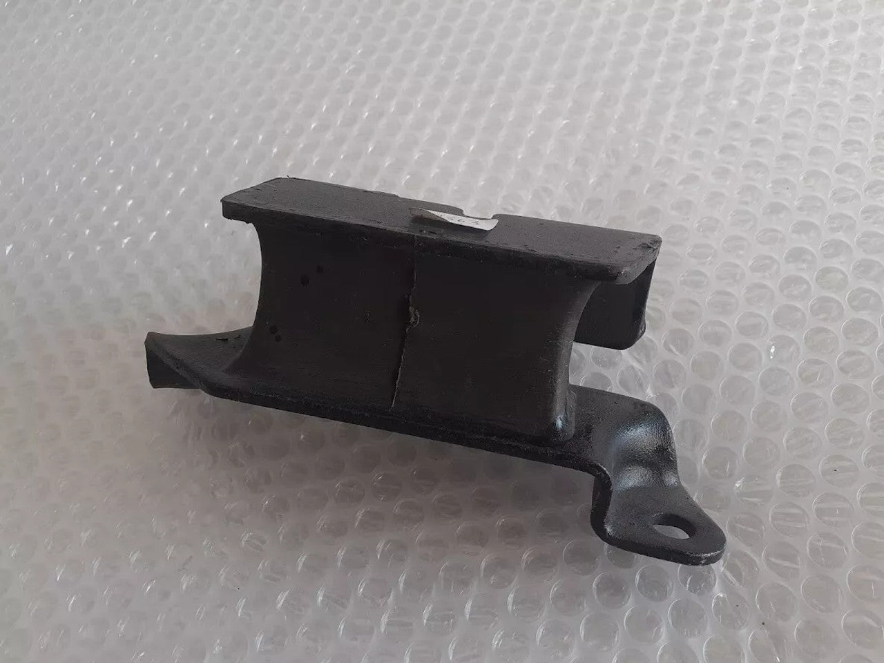 Engine Mount Center fits Toyota Corolla EE90 EE96 EE97 EE98 12363-11010 12363-11020 View Right