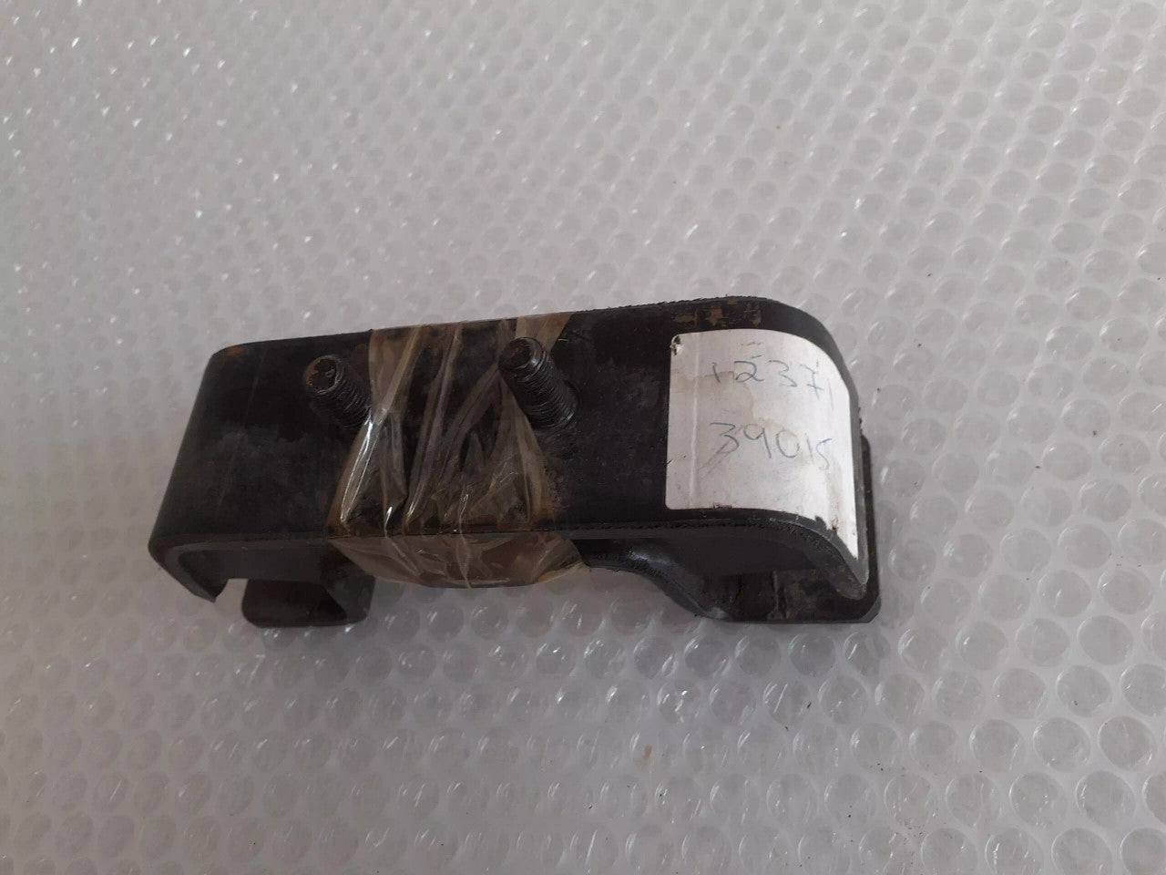 Engine Mount fits Toyota Hilux RN Pickup 12371-39015 View Right
