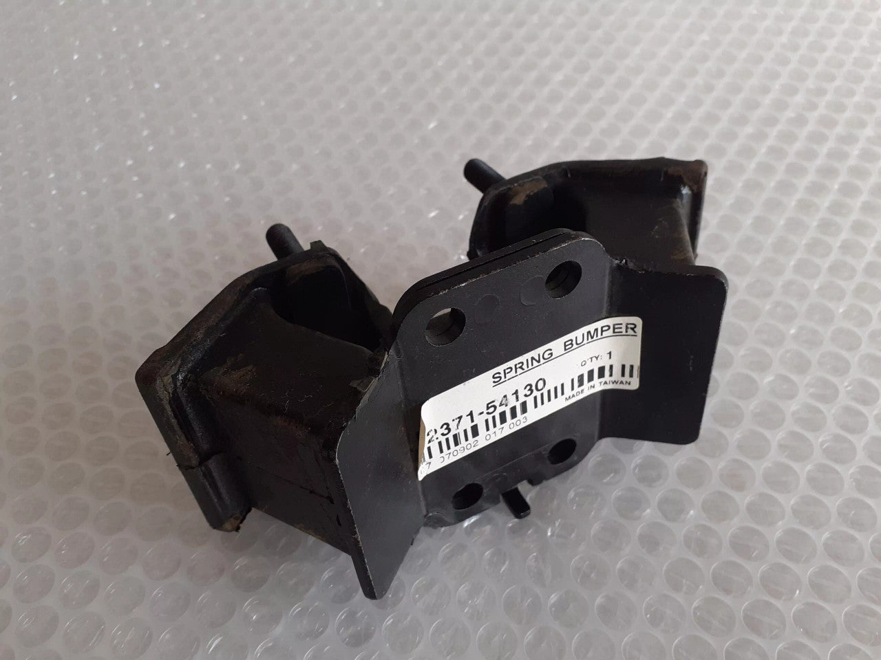 Engine Mount Rear fits Toyota Chaser Cresta Crown Mark 2 LX90 SX90 12371-54130 View Rear
