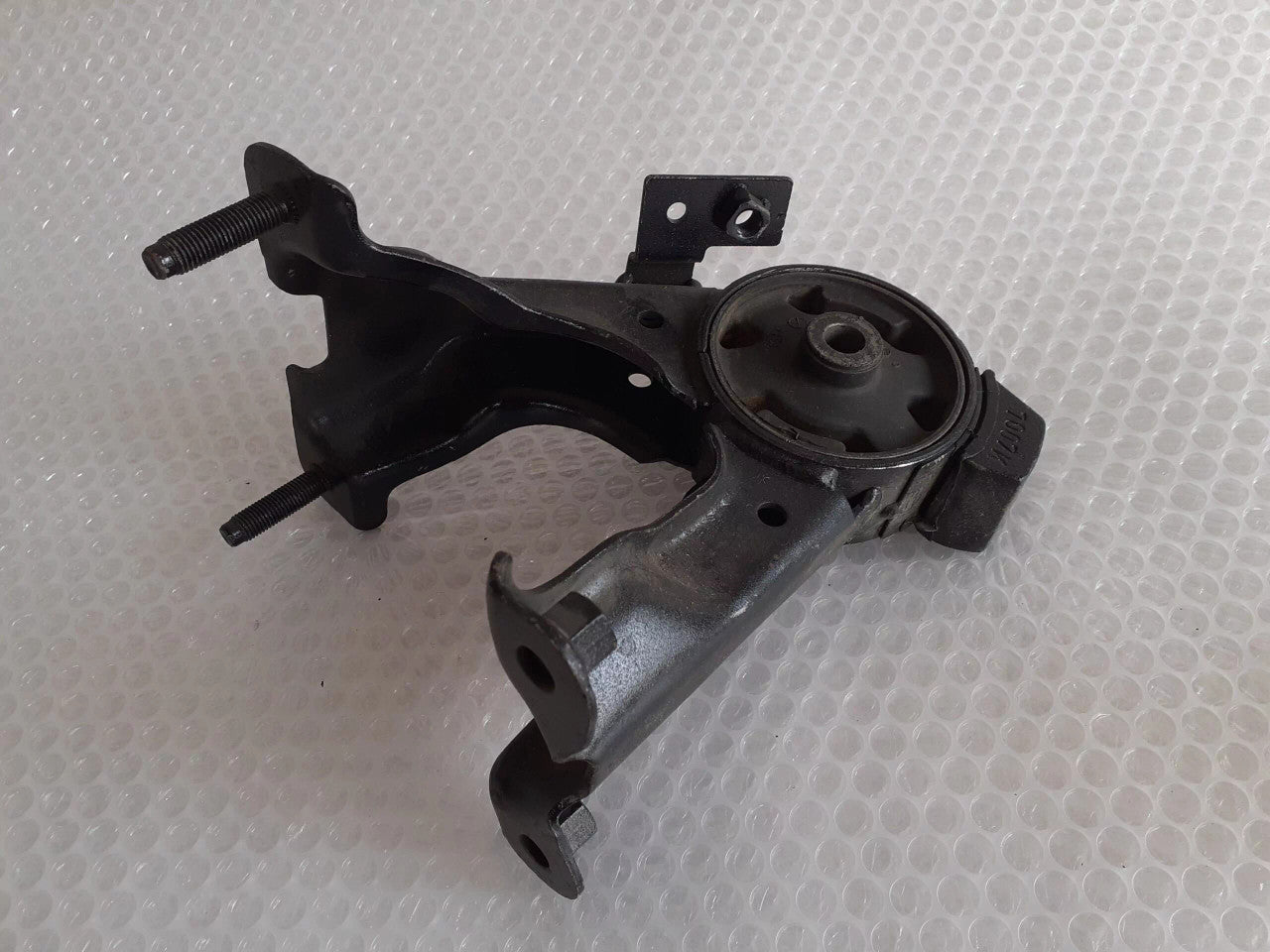 Engine Mount Rear fits Toyota Caldina Carina Corona CT190 12371-64240 View Rear
