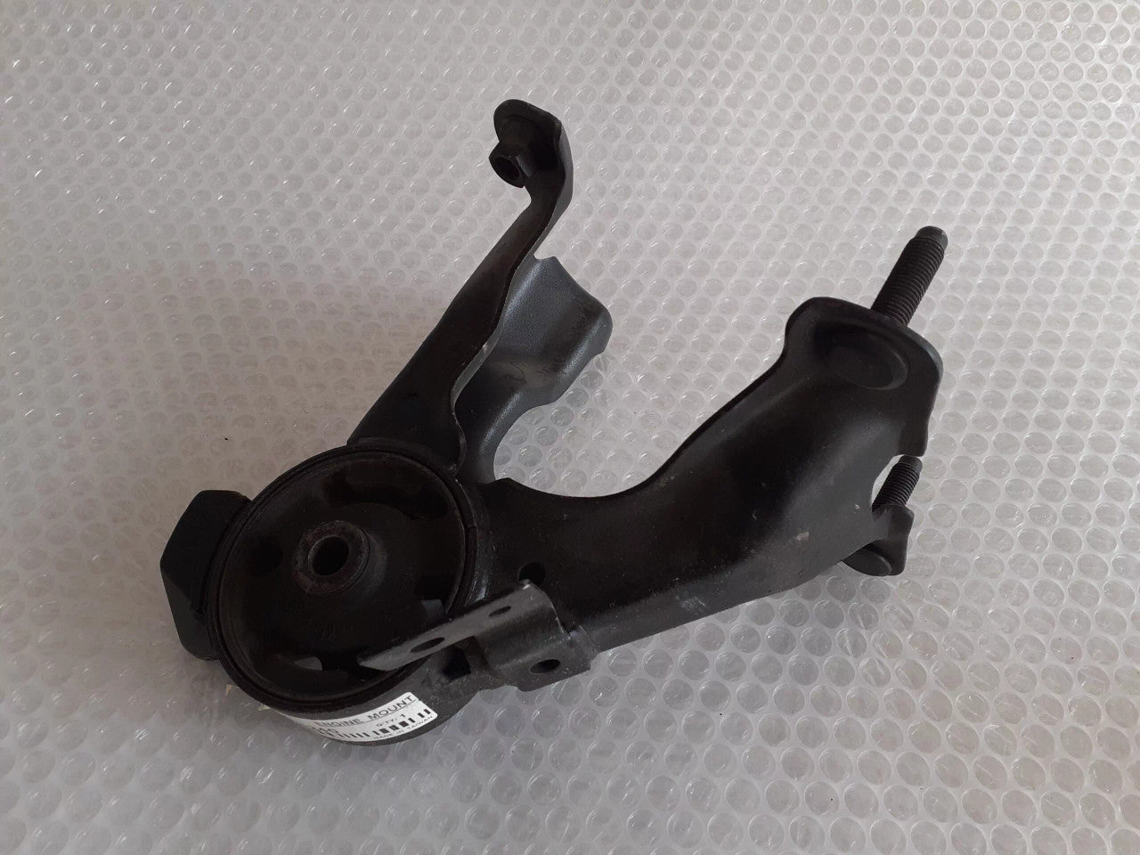 Engine Mount Rear fits Toyota Caldina Carina Corona CT190 12371-64240 View Right