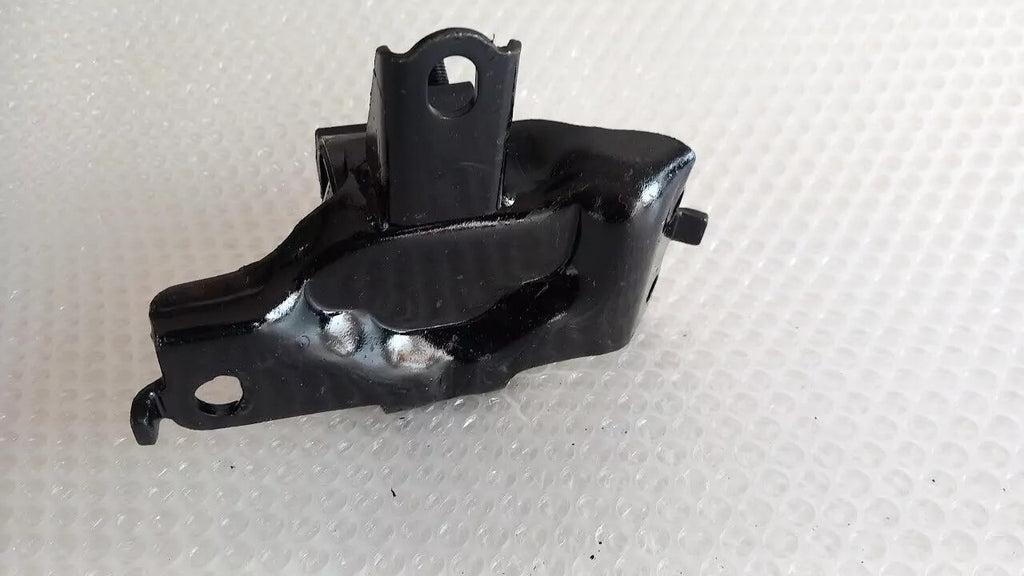 Engine Mount Left M/T fits Toyota Caldina Carina Corona CT190 ST190 ST191 12372-74350 View Right